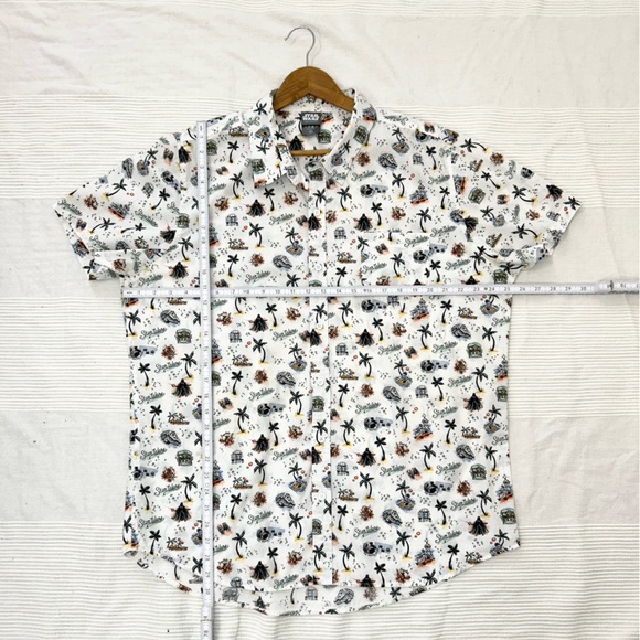 Our Universe Star Wars Vacation Woven Button-Up Hawaiian Shirt - Picture 11 of 13